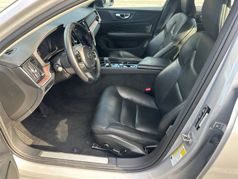 Used 2024 Volvo S60 B5 Plus image 5