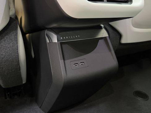 New 2026 Cadillac Lyriq Sport AWD/4WD image 42