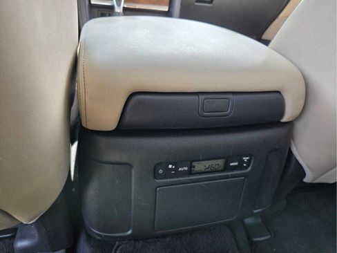 Used 2021 Nissan Armada SL w/ Captain's Chairs Package AWD/4WD image 16