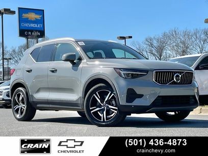 Used 2025 Volvo XC40 B5 Core