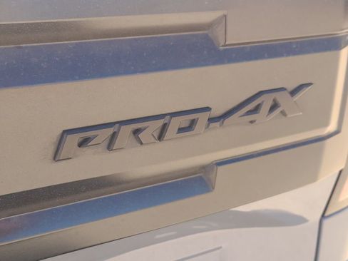 Used 2025 Nissan Frontier PRO-4X image 7