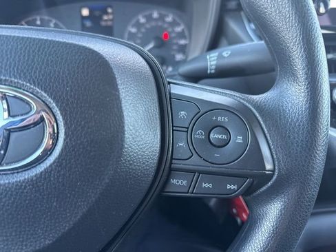 Used 2025 Toyota Corolla LE image 12