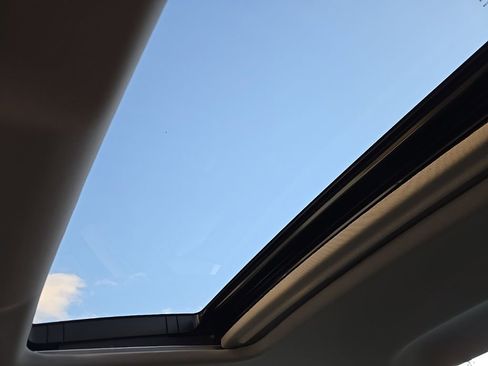 Used 2018 Honda Accord Touring image 40