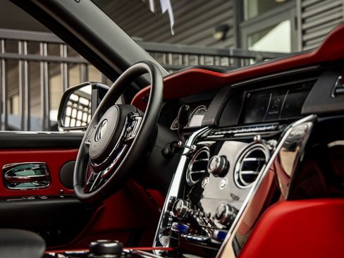 Used 2021 Rolls-Royce Cullinan image 51