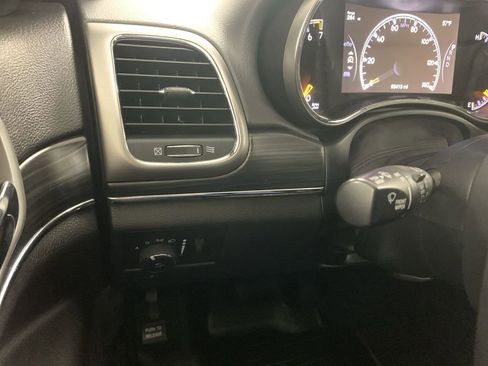 Used 2019 Jeep Grand Cherokee Limited w/ Trailer Tow Group IV AWD/4WD image 55