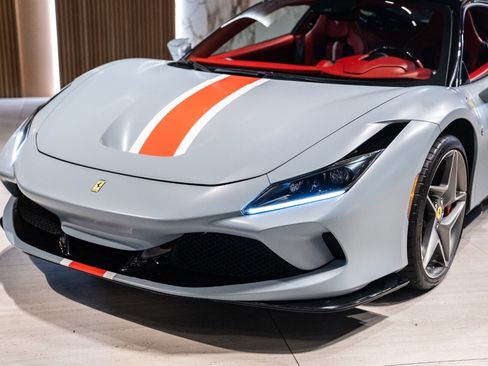 Used 2021 Ferrari F8 Tributo image 6