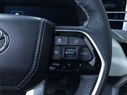 Used 2025 Toyota Sequoia Capstone image 21