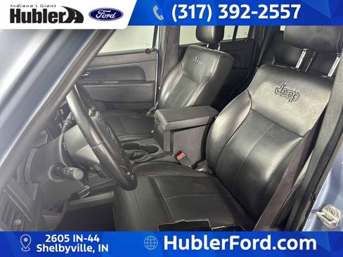 Used 2012 Jeep Liberty Sport AWD/4WD image 13