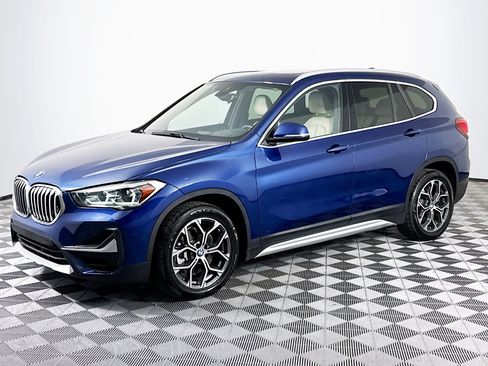Used 2021 BMW X1 sDrive28i w/ Premium Package image 4