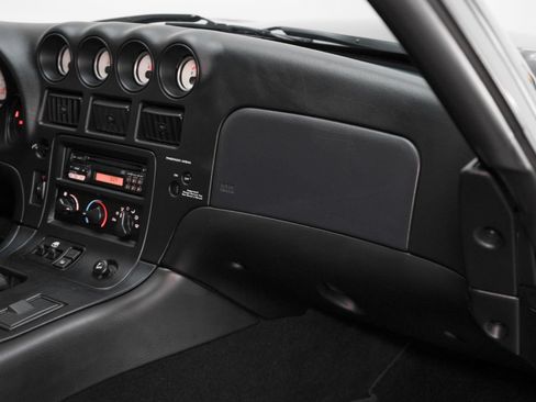 Used 2002 Dodge Viper GTS RWD image 30