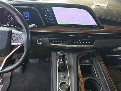 Used 2022 Cadillac Escalade ESV Luxury image 14