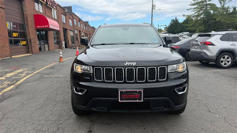 Used 2020 Jeep Grand Cherokee Laredo AWD/4WD image 2