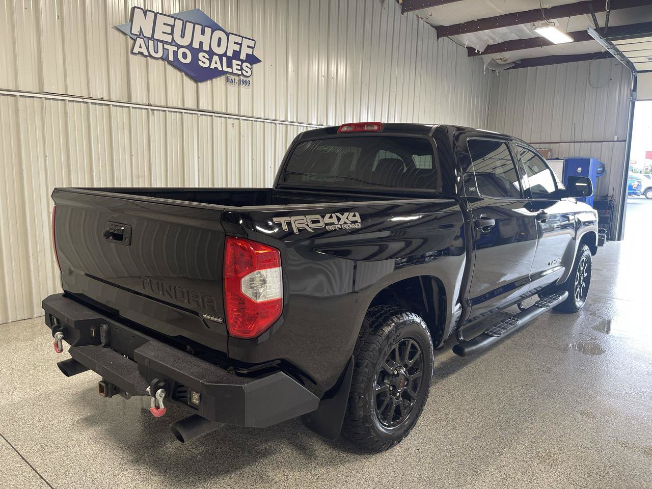 Used 2019 Toyota Tundra SR5 w/ TRD Off Road Package AWD/4WD image 7