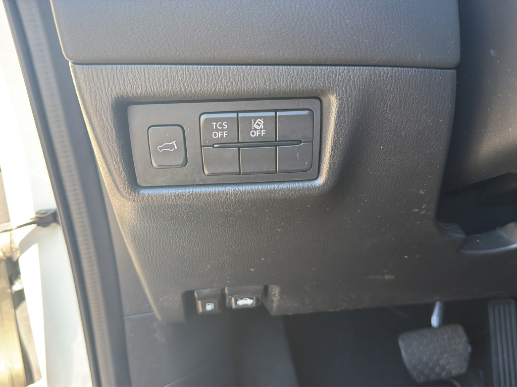 Used 2018 MAZDA CX-5 Touring w/ Preferred Equipment Package FWD image 21