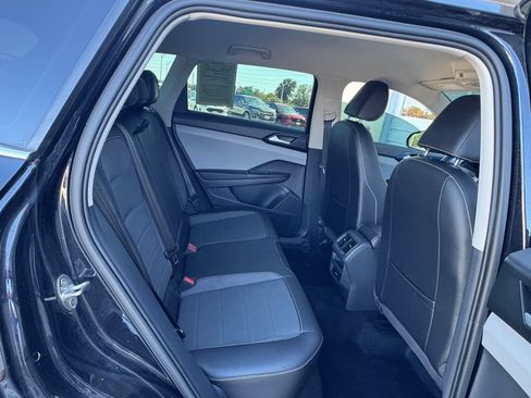 Used 2022 Volkswagen Taos SE AWD/4WD image 30