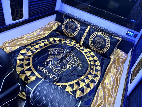 Used 2024 Mercedes-Benz Sprinter 3500 image 5