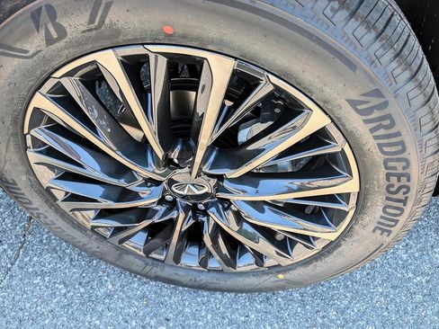 New 2026 INFINITI QX80 Autograph AWD/4WD image 8