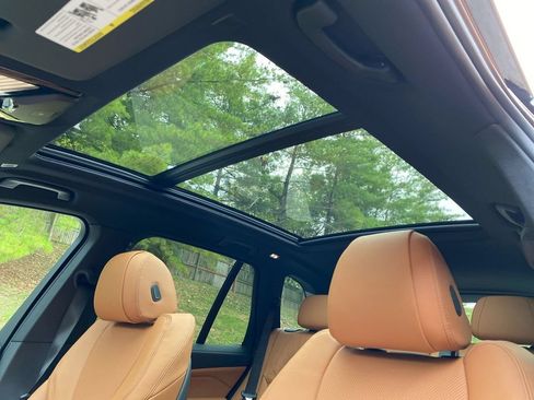 Used 2022 BMW X5 xDrive40i w/ M Sport Package AWD/4WD image 44