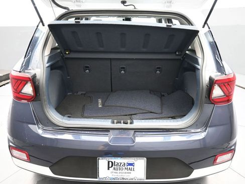 Certified 2023 Hyundai Venue Limited FWD image 21