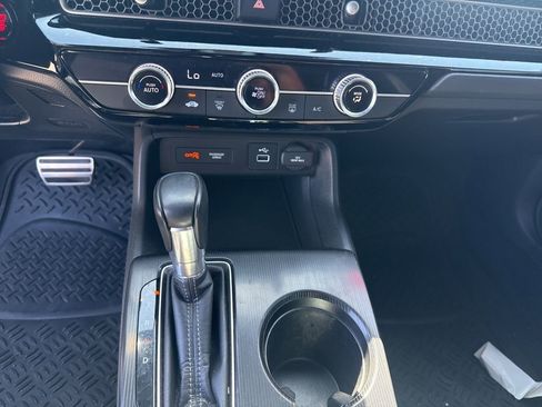 Used 2023 Honda Civic Sport image 18