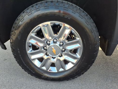 Used 2026 Chevrolet Silverado 3500 High Country w/ Technology Package AWD/4WD image 9