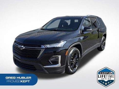 Used 2024 Chevrolet Traverse LT FWD image 1