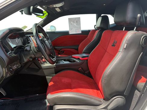 Used 2022 Dodge Challenger R/T Scat Pack RWD image 10