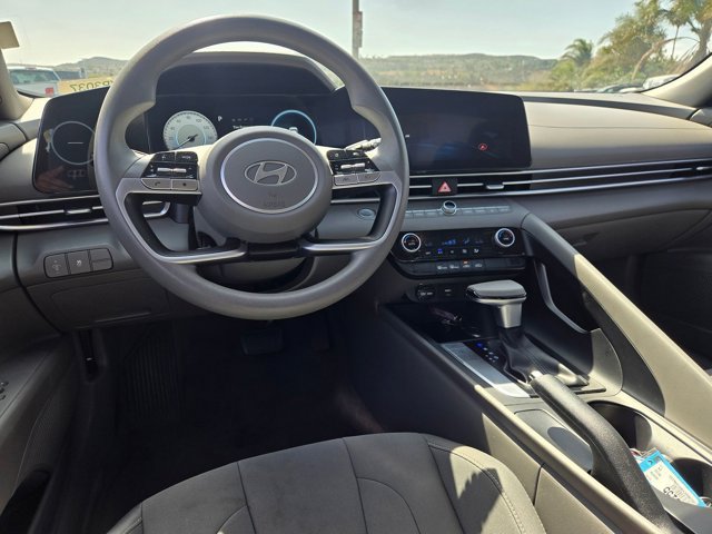 Used 2024 Hyundai Elantra SEL FWD image 8