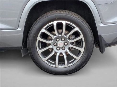 Used 2021 GMC Acadia Denali w/ Denali Technology Package image 23