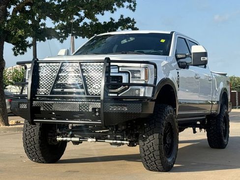 Used 2022 Ford F250 Lariat w/ Lariat Ultimate Package AWD/4WD image 3