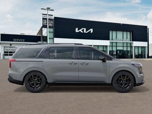 New 2026 Kia Carnival SX w/ SX Dark Edition Package FWD image 8
