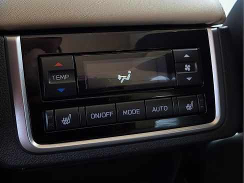 Certified 2024 Subaru Ascent Limited w/ Technology Package image 12