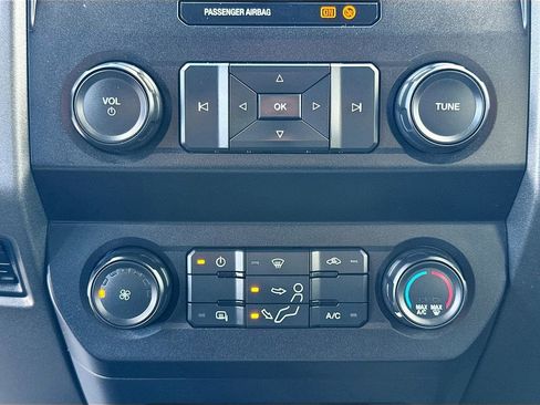 Used 2022 Ford F550 4x4 Crew Cab Super Duty w/ Power Equipment Group image 15