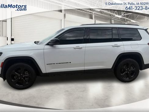 Used 2023 Jeep Grand Cherokee L Laredo AWD/4WD image 6