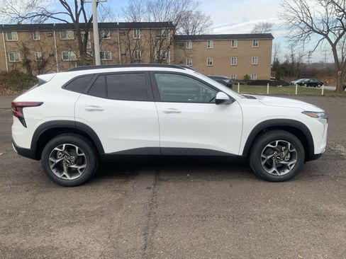 New 2026 Chevrolet Trax LT w/ Driver Confidence Package image 8