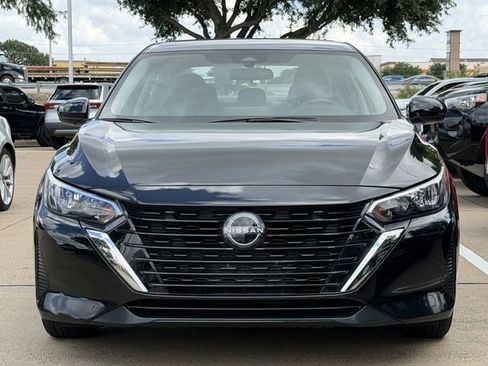 Used 2024 Nissan Sentra SV FWD image 8