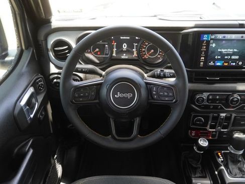 Used 2024 Jeep Wrangler Unlimited Sport AWD/4WD image 16