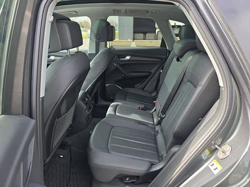 Used 2023 Audi Q5 2.0T Premium w/ Convenience Package image 13