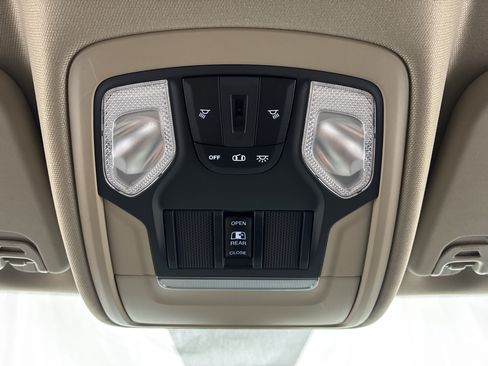 Used 2019 RAM 1500 Tradesman AWD/4WD image 23