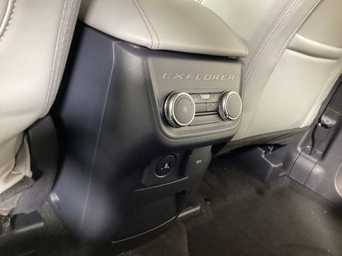 New 2026 Ford Explorer Active w/ Active Comfort Package AWD/4WD image 15