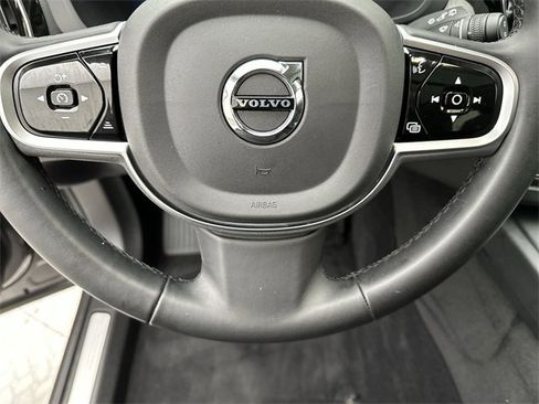 Certified 2025 Volvo XC60 B5 Plus image 14