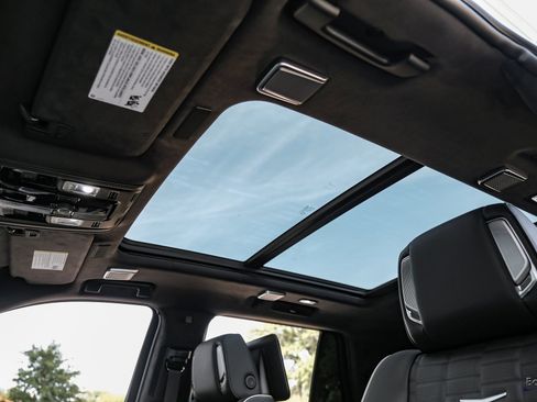 Used 2025 Cadillac Escalade V w/ LPO, Floor Liner Package image 35