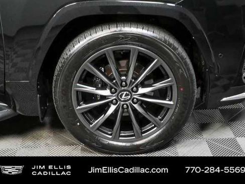 Used 2025 Lexus LX 700h F Sport AWD/4WD image 37