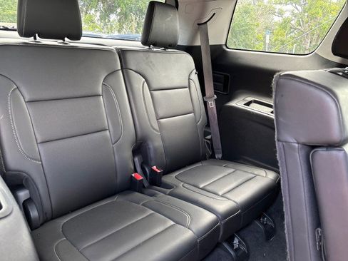 Used 2023 GMC Acadia SLT image 14