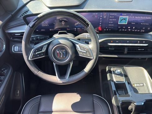 Used 2025 Buick Enclave Avenir w/ Super Cruise Package image 15