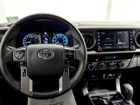 Certified 2023 Toyota Tacoma TRD Off-Road image 27