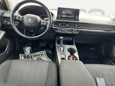 Used 2023 Honda Civic EX image 3
