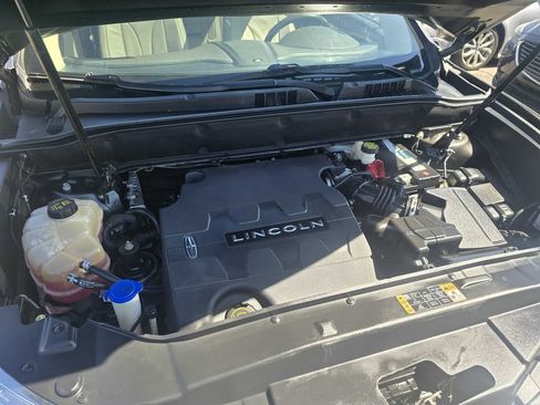 Used 2016 Lincoln MKX Reserve w/ Climate Package AWD/4WD image 35