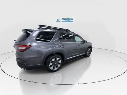 New 2026 Honda Pilot Elite image 2