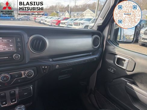 Used 2020 Jeep Wrangler Sport AWD/4WD image 24